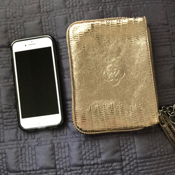 Stella and Dot Gold Distressed wristlet. - Picture 7 of 7